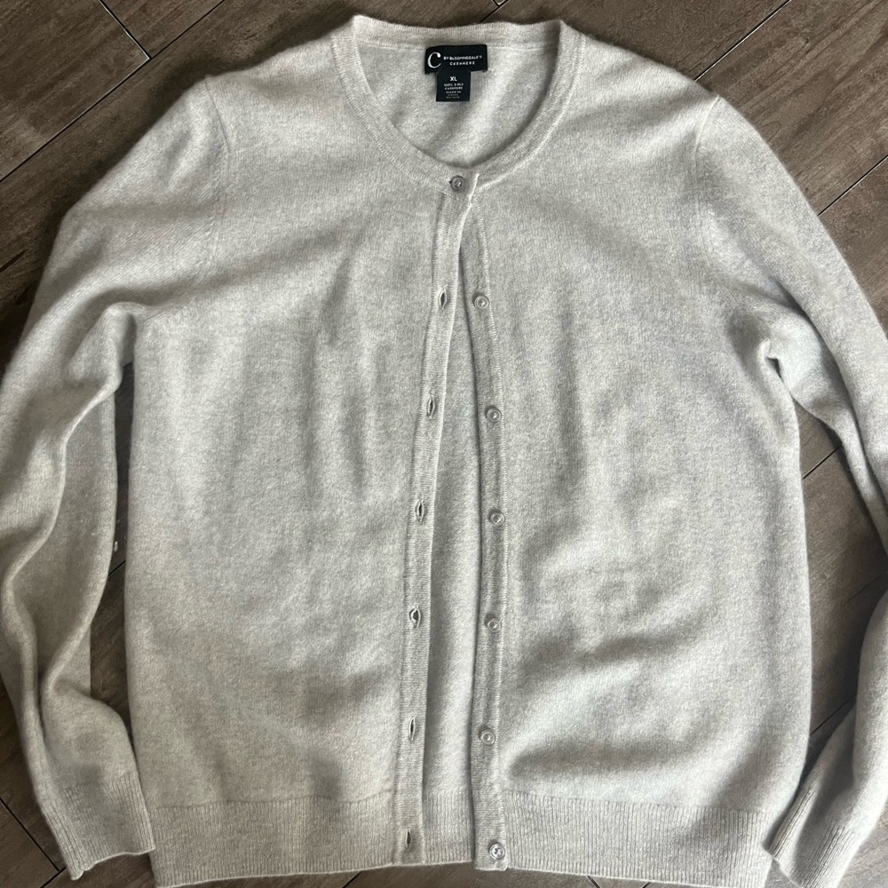 Cashmere Cardigan Sweater - Soft Gray